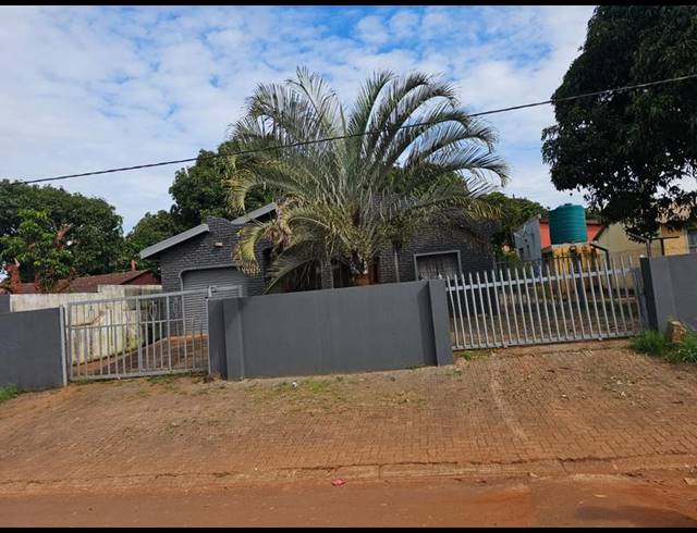 3 BEDROOM HOUSE FOR SALE IN SIBASA